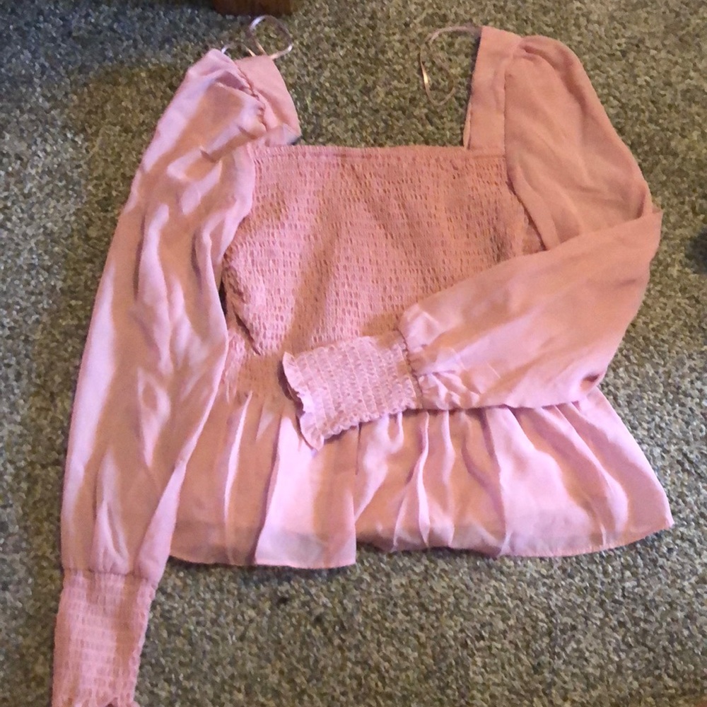 Cute blush pink Nine West blouse